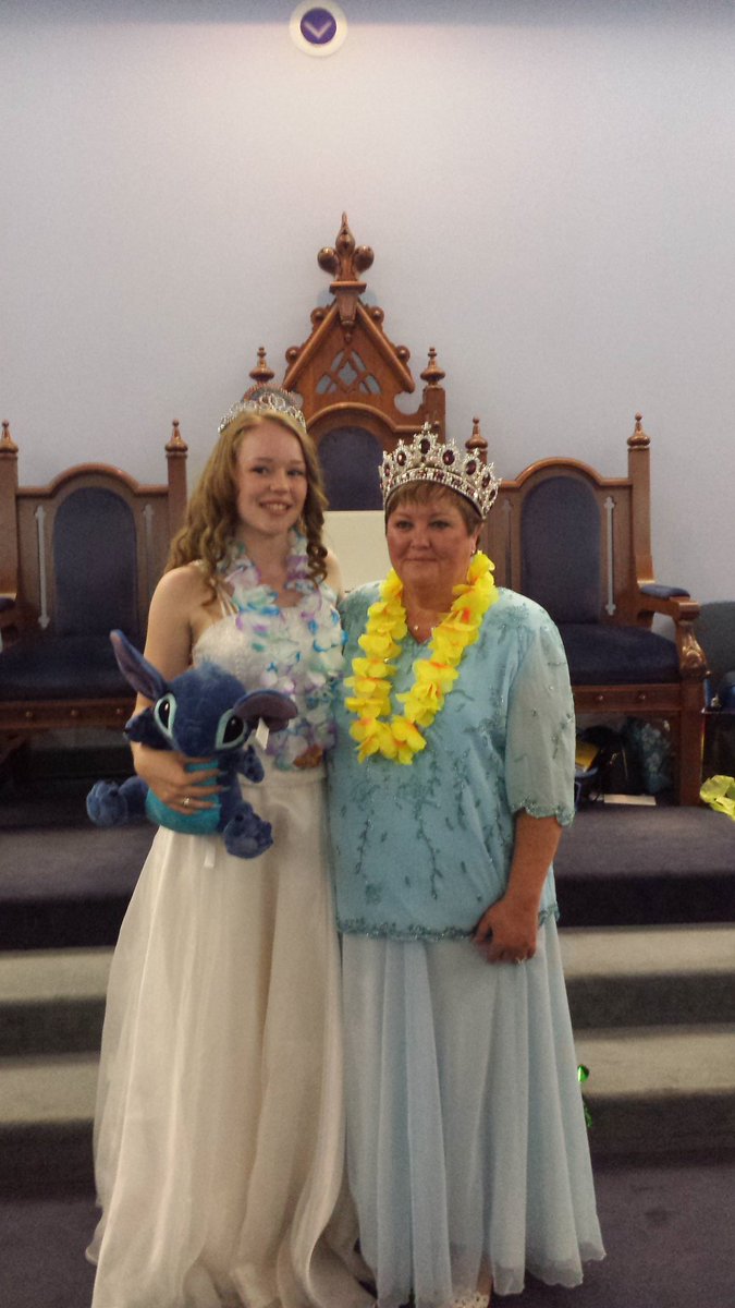 OntarioAmaranth's tweet photo. GRM HL Carol Bet-Abraham and newly installed Worthy Advisor Ashley P. Congrats! https://t.co/k4S2RpVWVl