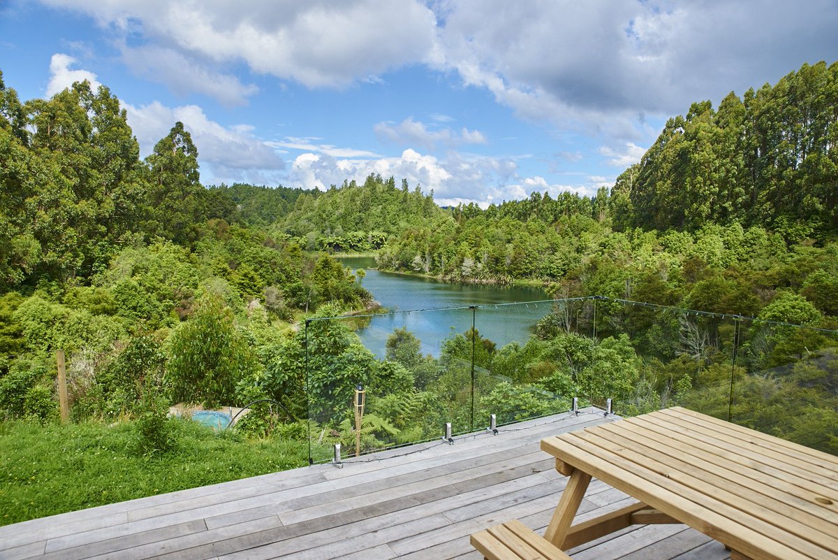 littlenzfish's tweet photo. Lake Rotoehu: Discover The Barefoot Lodge https://t.co/6qMD8BjvVp #nzmustdo #accommodation #bookabach https://t.co/SQyKpsG9Bj