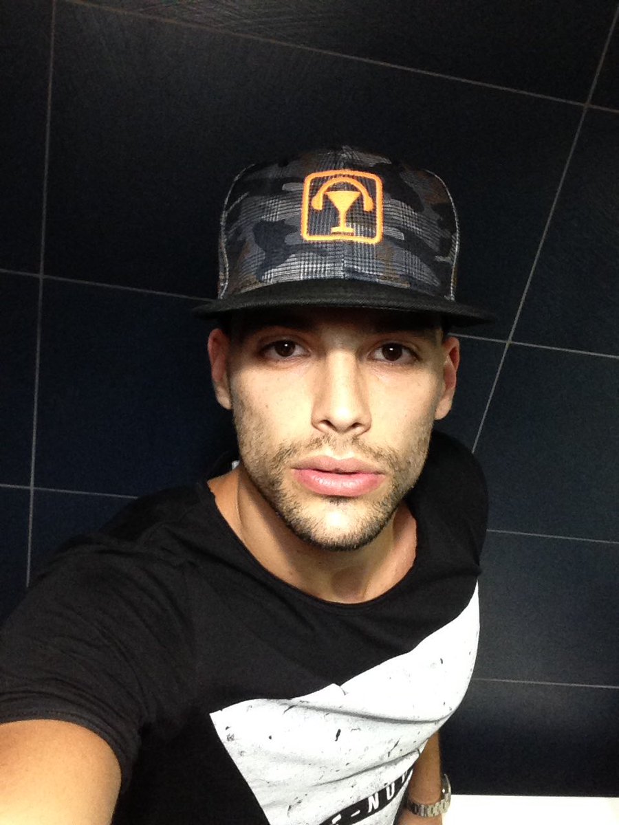 😜😜😜😜 #fashionmovida #flight616 #davidflour