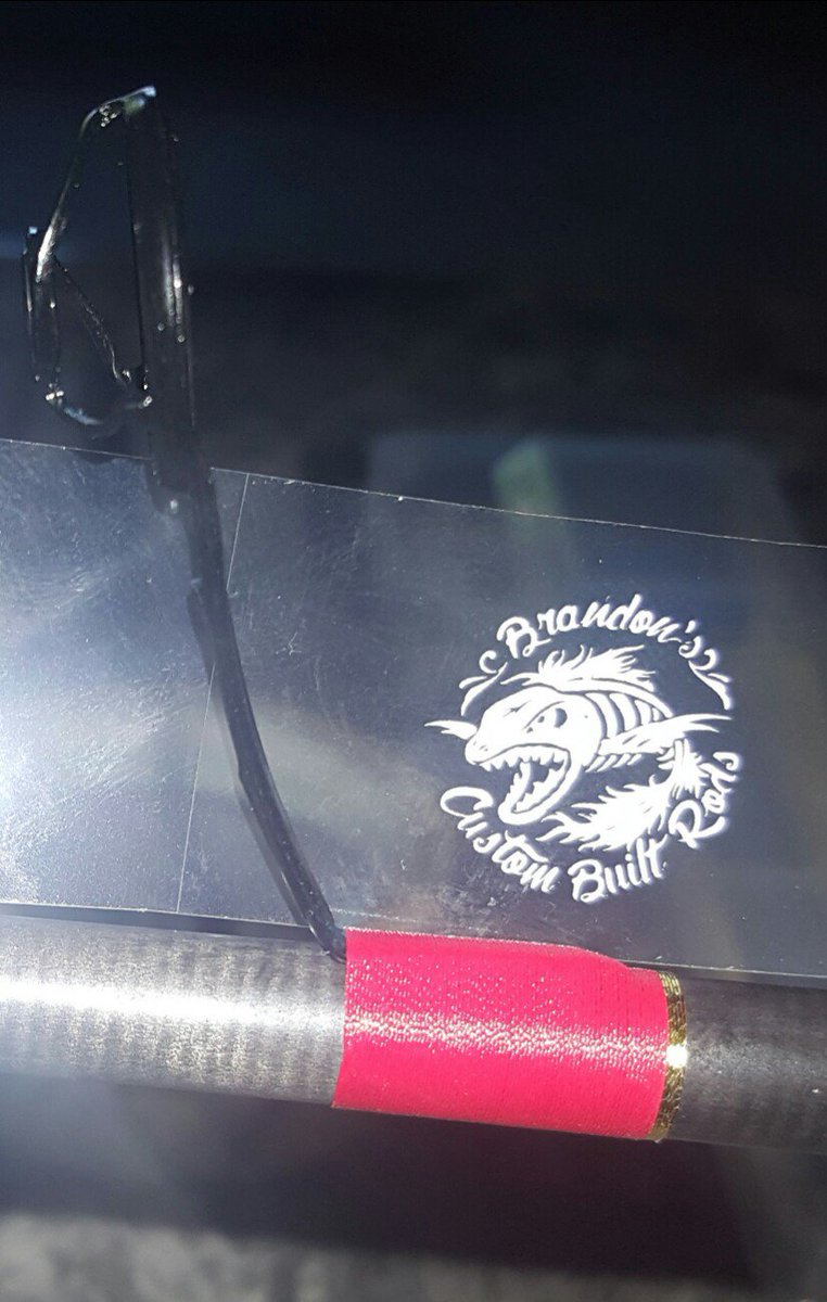 rodreelrepairgu's tweet photo. Thread work so tight looks like it's painted on! #customrods #BuiltnotBought #fishing #feartherod  #bassfishing https://t.co/o7obPeDd5Y
