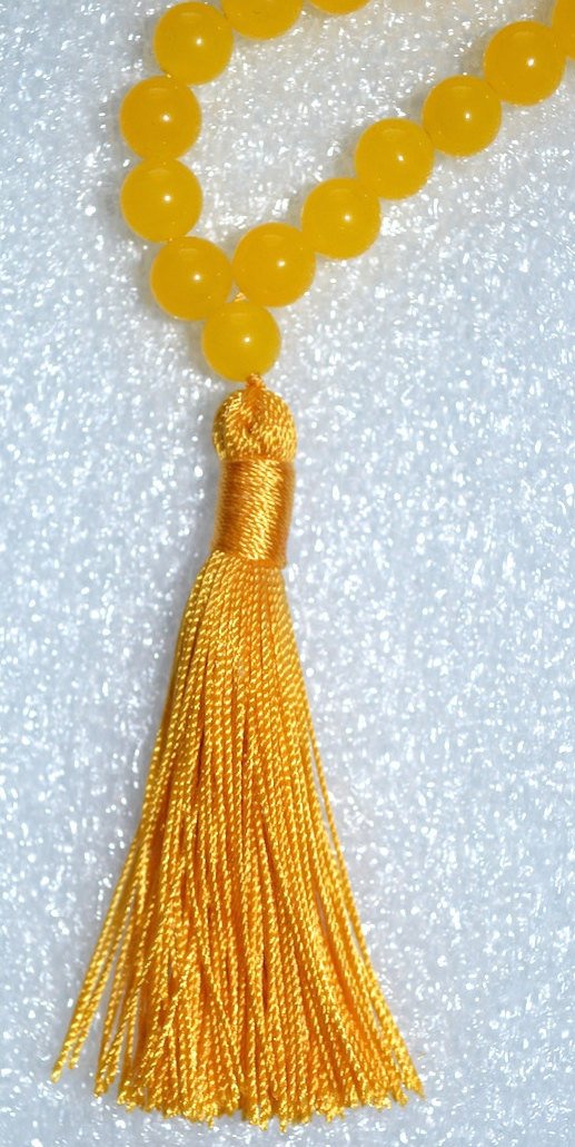SunainaChauha11's tweet photo. Prayer Beads Mala Necklace - Yellow Jade for Solar Plexus Chakra, Me… https://t.co/7DmIAErOll #yoga #GemstoneTherapy https://t.co/pTrLCpiFYj
