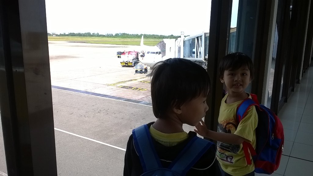 BastiALdan's tweet photo. On the Airplanes &amp; Sumatra Barat, Minang Kabau international Airport https://t.co/chq2uGLe90