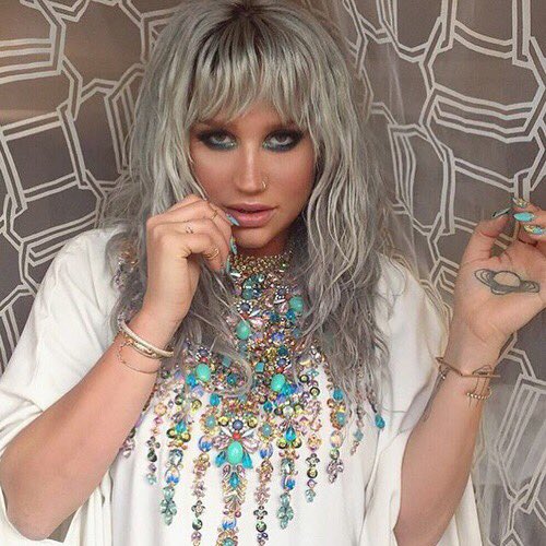 arianagfallfor's tweet photo. Ke$ha https://t.co/JP5hW20aMo