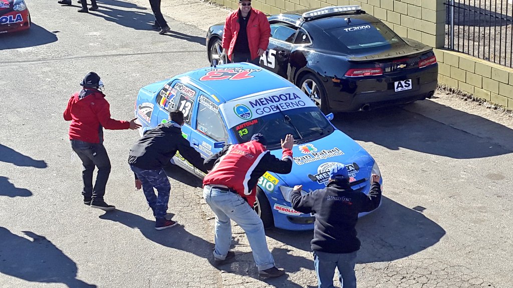 JavierDelleRose's tweet photo. Gran carrera de @MatiAntolin en La Plata con el Corsa Classic  en C3 @TurismoPista  Madura la victoria. https://t.co/i2MpcZAjok