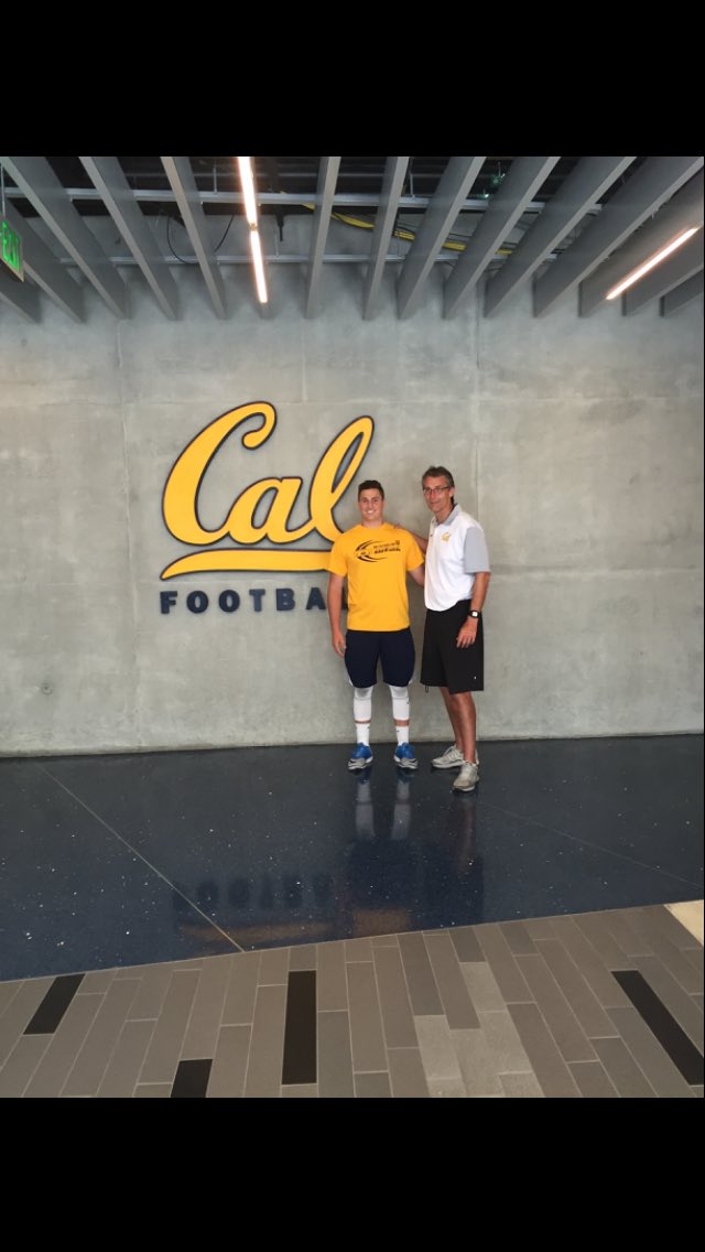 alexmichaelsen1's tweet photo. Amazing day up at Cal! Honored to be named the top LS! Thanks @mtommerdahl and @TheChrisRubio for a great camp! https://t.co/5YkLI00ght
