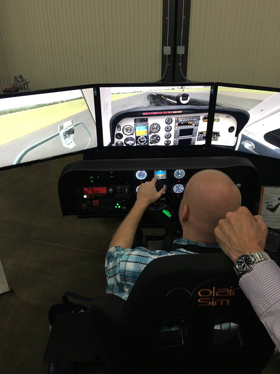 Dix30Simulation's tweet image. FlightSimCon2016 is now over
Great experience, awesome crowd &amp;amp; full of interesting news for the flight sim community