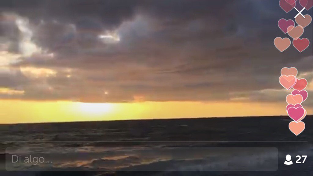 poremor_padron's tweet photo. .@boston_camera en #Periscope: Another EPIC 🌤SUNSET🌤 from the Gulf of Mexico in Naples, F… https://t.co/49rAqrANXx https://t.co/SjzaX3JZMa