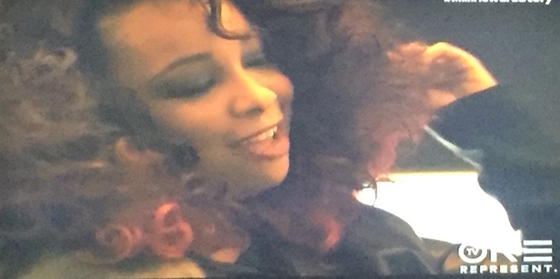 YeahImFamous's tweet photo. Milini plays the hell out of her mother #ChakaKhan 🙌🏾 #MikiHowardStory https://t.co/wvIx4Di6Eq
