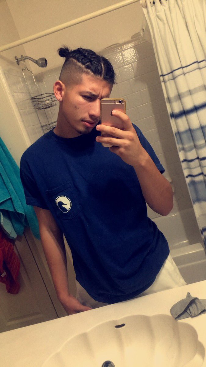 emersonn_garcia's tweet image. #hispanicboysbreaktheinternet #latinoboysbreaktheinternet idk if those are the same thing 👀