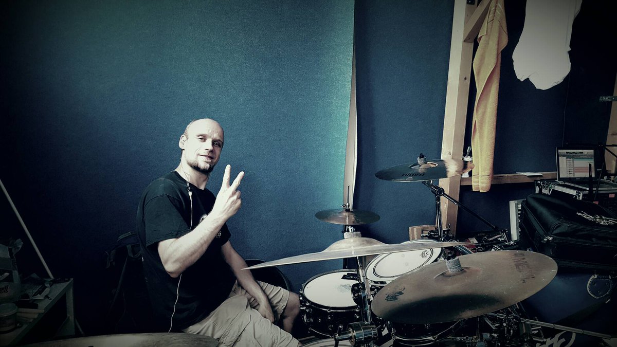 LyrielOfficial's tweet photo. Sunday jam ;) #lyriel #rehearsal #music #drums https://t.co/XMlU9EcpYr