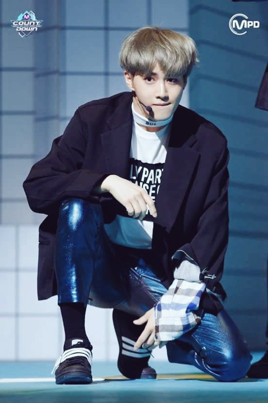 101TopTen's tweet image. ทำท่านี้แล้วดูแบ๊บบหืมม!!!Sexyy
ร้องขอชีวิตเถอะ ใช้ความหล่อเปลืองจริงๆ