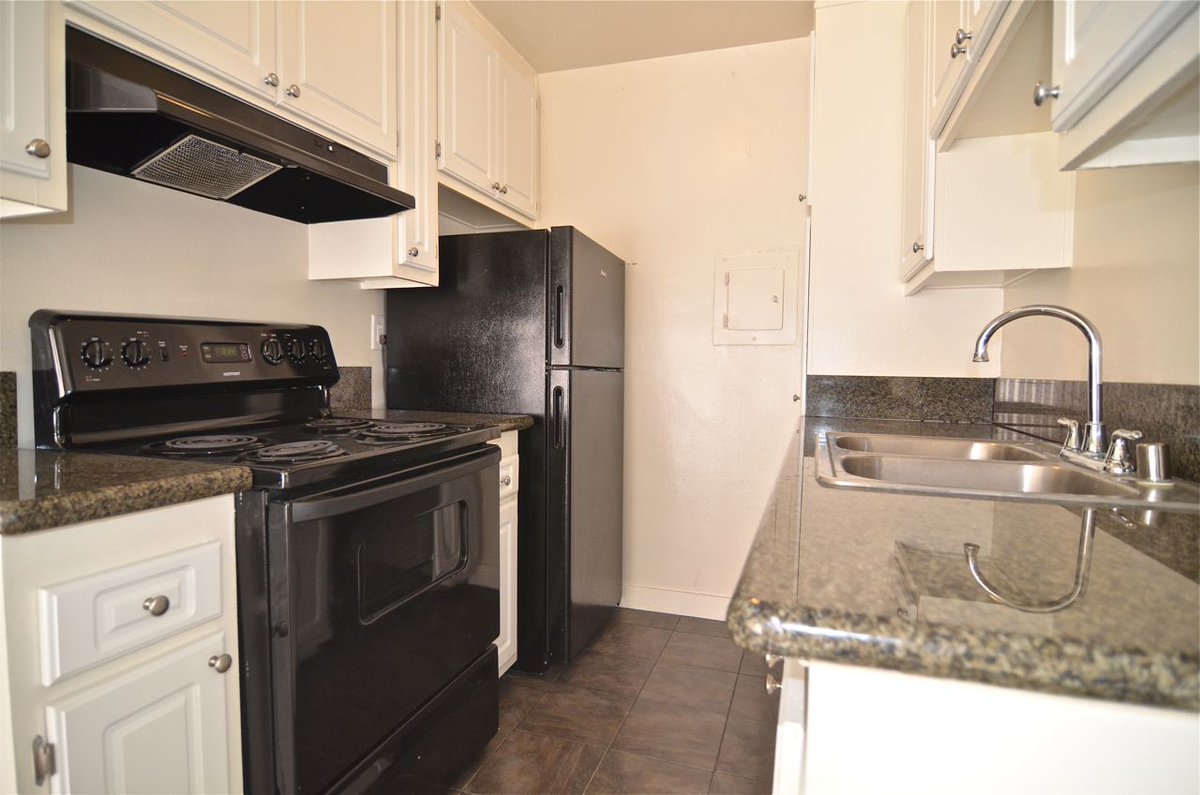 Renovated 1 bedroom 1 bath $1795 Orange Dr #Hollywood #walkoffame #aptforrent call to view 310 871 0116