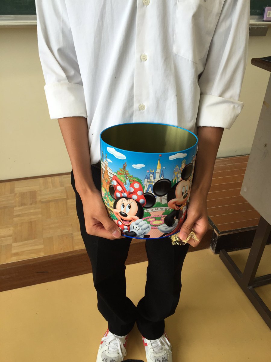 今日のお昼はチョコだそうです🍫