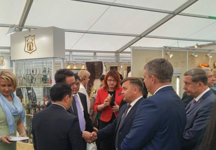 БЕЛАРУСЬ УЛСААС ХӨДӨӨ АЖ АХУЙН ТОНОГ ТӨХӨӨРӨМЖИЙГ НИЙЛҮҮЛЭХЭЭР БОЛЛОО
mofa.gov.mn/new/index.php?…