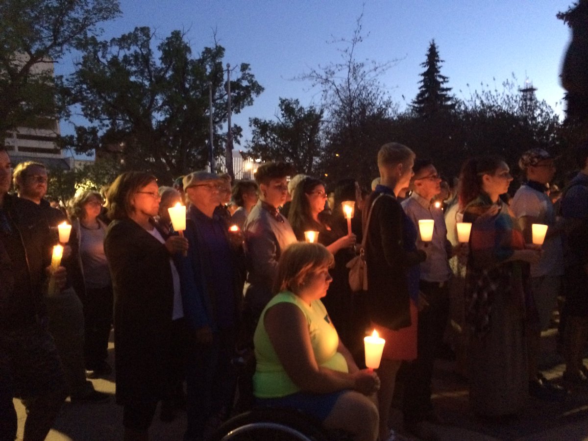 Notthebeebs's tweet photo. #yxe sends love to #Orlando @CBCSaskatoon @CBCSask https://t.co/Ee0DoWKicp
