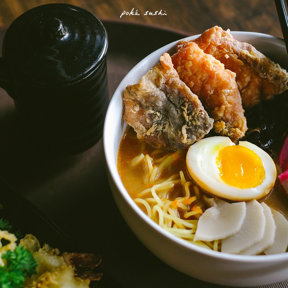 Hi Pokechan! Apa jadinya jika Salmon Karaage menjadi toping ramen? Pastinya sesuatu yang menggugah selera. Mau?