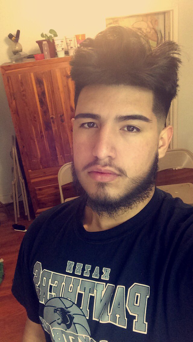 Zofishing's tweet image. #hispanicboysbreaktheinternet #SamePose 😛