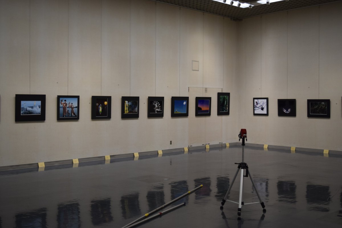 豊 橋 市 美 術 博 物 館 明日から豊橋美術展 本日は展示作業をしています 明日から26日まで第38回豊橋美術 展を開催いたします 東三河の美術作家による年に一度の合同秀作展です 14日 19日は写真 書道作品を展示いたします 豊橋美術展