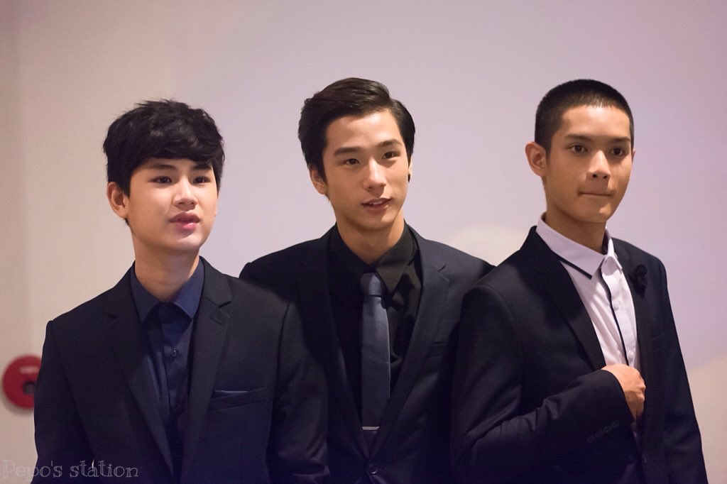 สามหนุ่ม สามมุม หล่อกันทุกคนเลย #นาฏราชครั้งที่7 #hormonestheseries3 <a href="/Peponutchapan/">Nutchapan P. 🦊</a> <a href="/Tonhonth/">ต้นหน</a> <a href="/JirayutRoll/">Rolex J</a>