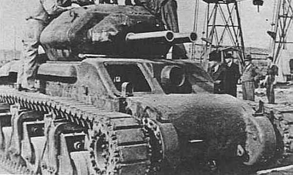 WW2Gallery's tweet photo. Picture above one New Zealand AC3 Thunderbolt. #History #WW2 https://t.co/UY52sr6pe2