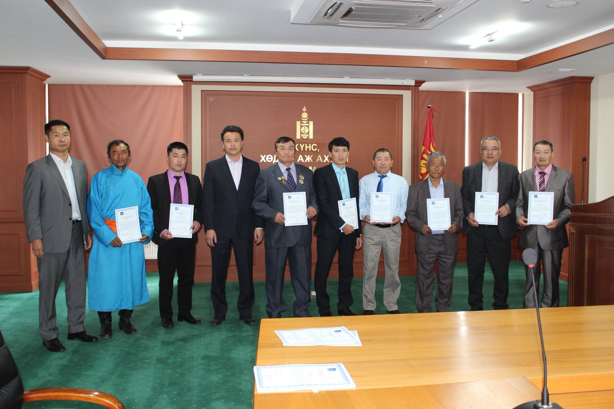 Шинээр баталсан үүлдэр, омгийн гэрчилгээг гардууллаа
mofa.gov.mn/new/index.php?…