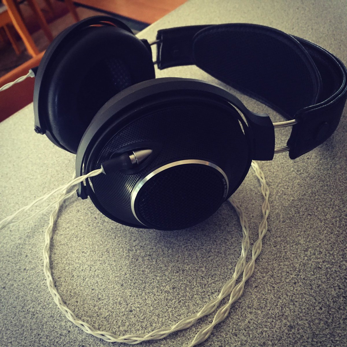 Sonic marriage MadeInHeaven: <a href="/ENIGMAcoustics/">ENIGMAcoustics</a> Dharma D100 + <a href="/dhc_audio/">Double Helix Cables</a> #headphone cables - DAAAMN!!