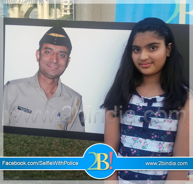 SelfieWidPolice's tweet photo. @MumbaiPolice @CPMumbaiPolice @Dev_Fadnavis @narendramodi #SelfieWithPolice https://t.co/KNPJa9yYBn