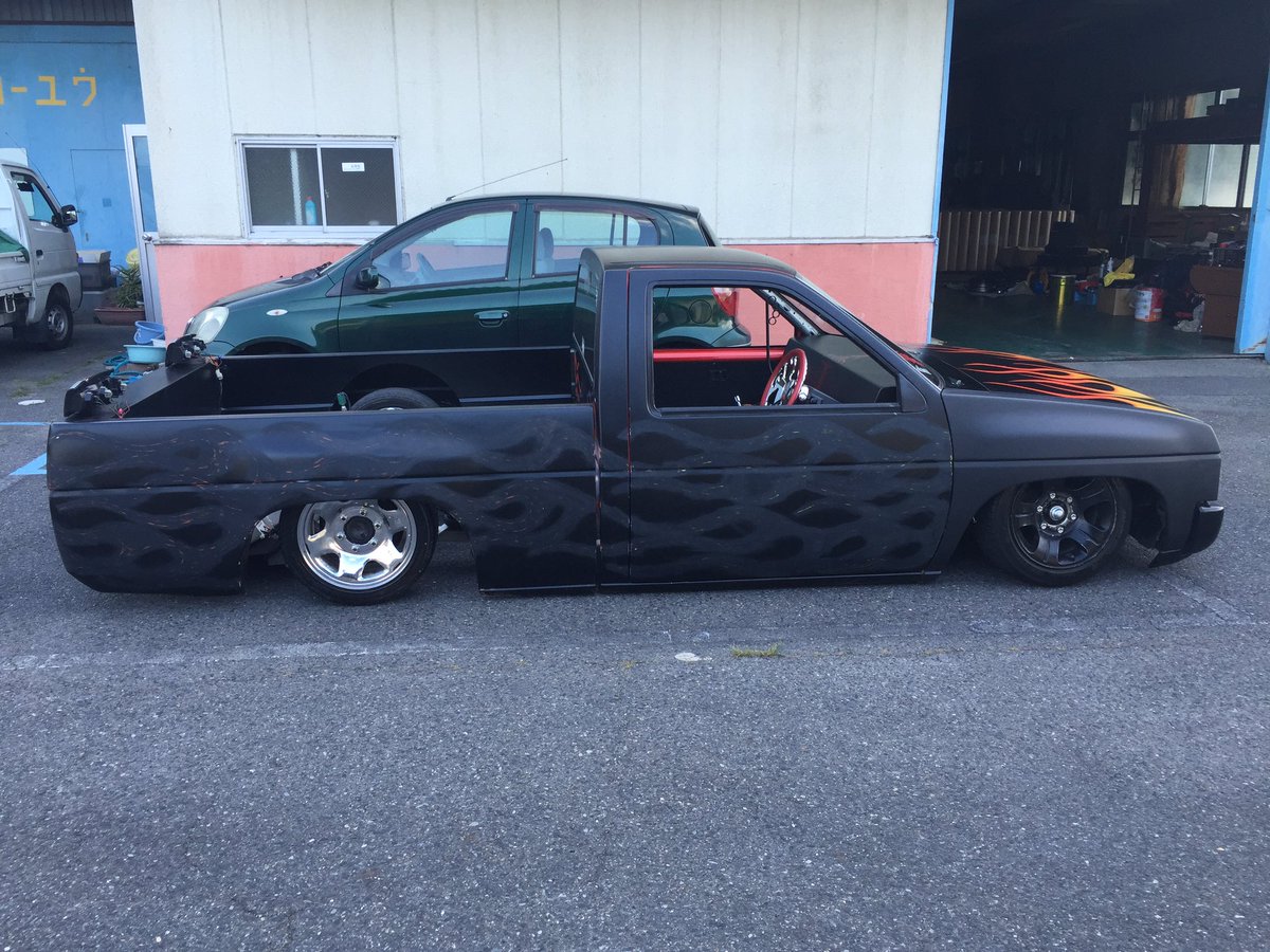 Red8547's tweet photo. ようやっと半分くらい…
#Nissan #d21 #munitruck https://t.co/J3GpSq5VwP