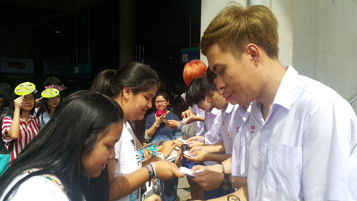 MIMme_Nun's tweet photo. แจกแก้บน!! กันไปเรียบร้อยแล้ว ขอบคุณทุกๆคนเลย ขอบคุณพี่ๆเพื่อนๆบ้าน @GOT7THAIFAN_FB และน้องๆ @DP_Growth ที่ช่วยแจกคะ https://t.co/RD0CP8qGyv