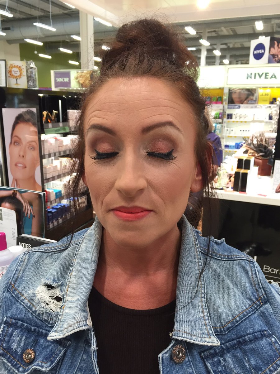 CharrCox's tweet photo. Another happy customer at Tesco Dudley @CornsJacqui @lisarowe28 @BeautyWrldSkool https://t.co/tC2W6Kp4U2