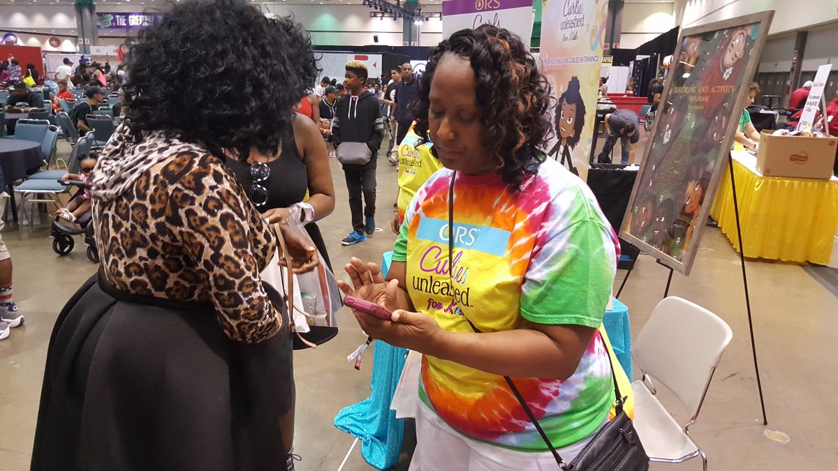 princessplanet_'s tweet image. #BETAwards #BETExperience #CurlsUnleashed @Curls_Unleashed 
 @DanaClarkColors CrystalMarable