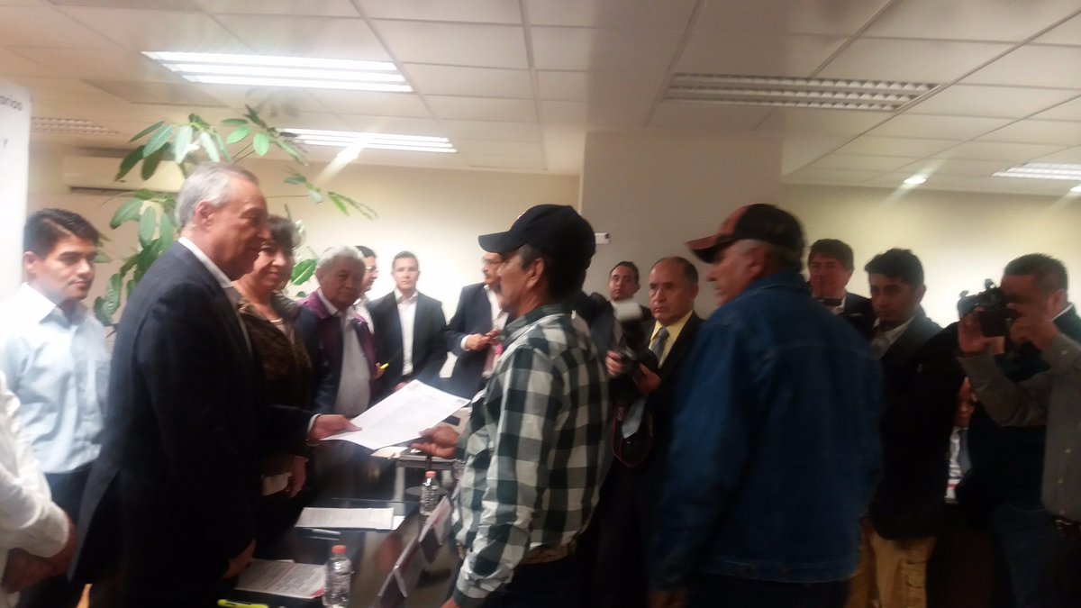 CNC_CEN's tweet photo. Certeza jurídica al patrimonio de familias ejidales en #Tamaulipas #SoyCnc https://t.co/uWrI52ro2g https://t.co/cyZzDsdY8F