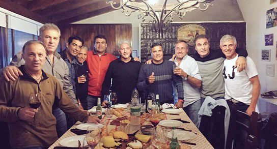 Nexofin's tweet photo. "Tata" Brown: “Los campeones del 86' le vamos a pedir a Messi que no se vaya” https://t.co/dgh3leYE5l