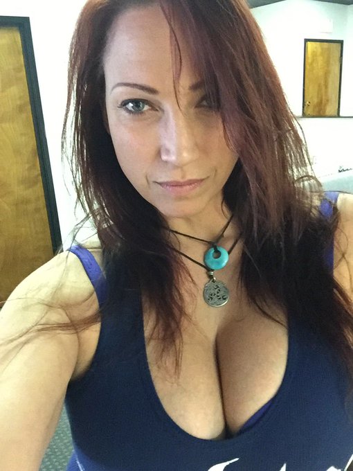 Hey sexy people! About to jump on @VividRadioSXM! Miss me? Let's talk about dirty sexting!855-99VIVID<a class="tags" href="/tag/vividradiosxm">@vividradiosxm</a><a href="/tag/jealousy"class="tags"><span>#jealousy</span></a>