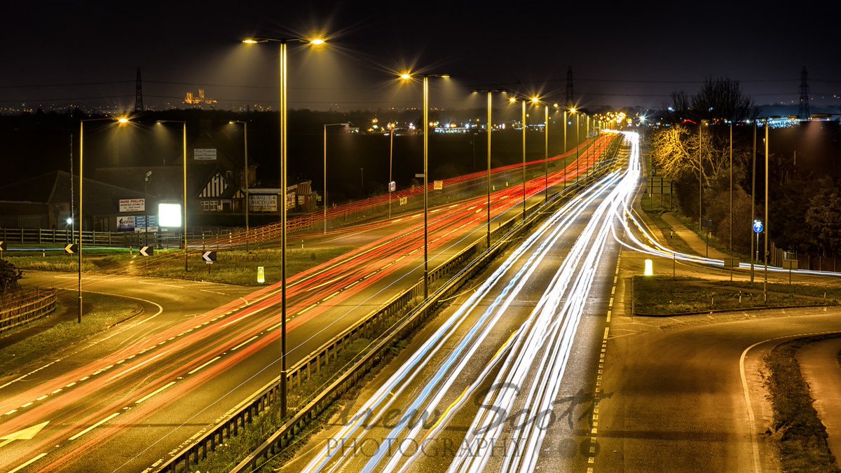 lincolninphoto's tweet photo. A46; @LincsCathedral in the distance at night @LincsSkies @visitlincoln https://t.co/BiubYovQyL