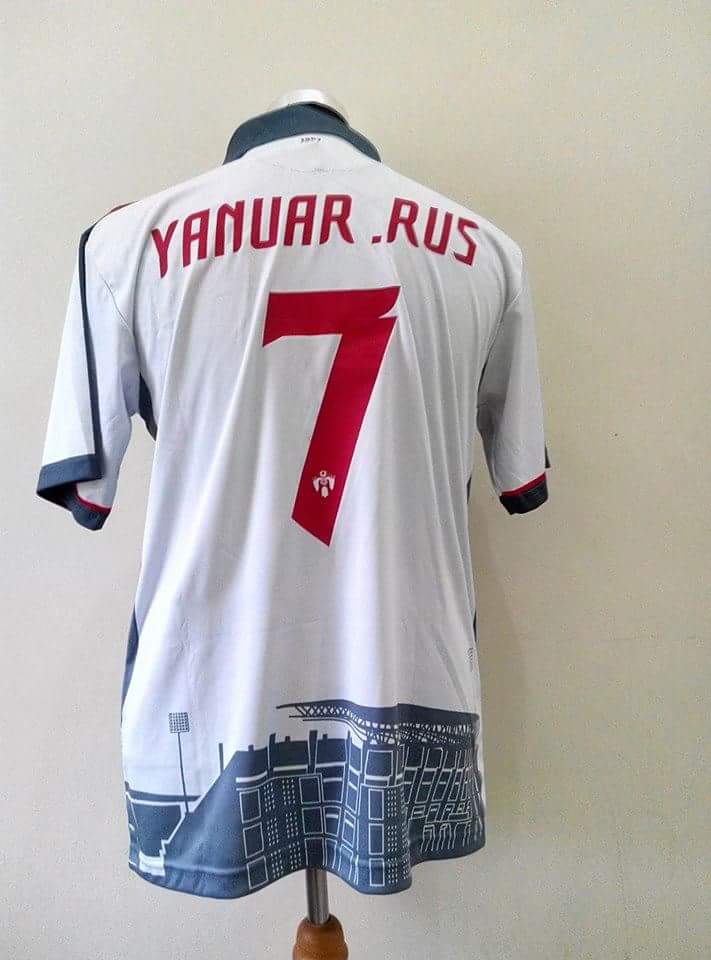 #jersey4sale Persiba Bantul
Size XL lokal fit M/L 
BNWT
Nns Poly bawaan
Minus noda washable
IDR 250k