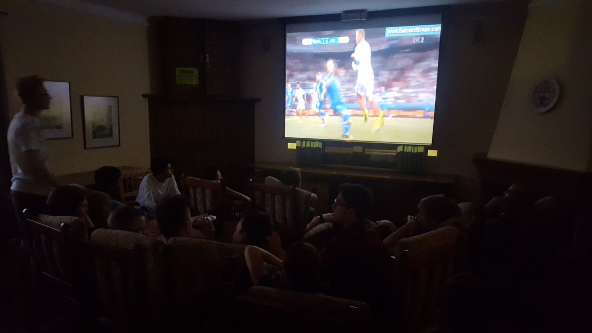 radnordofe's tweet photo. Y9s hoping for a better second half from England #EURO2016 #comeonengland https://t.co/x7EMaWESNU
