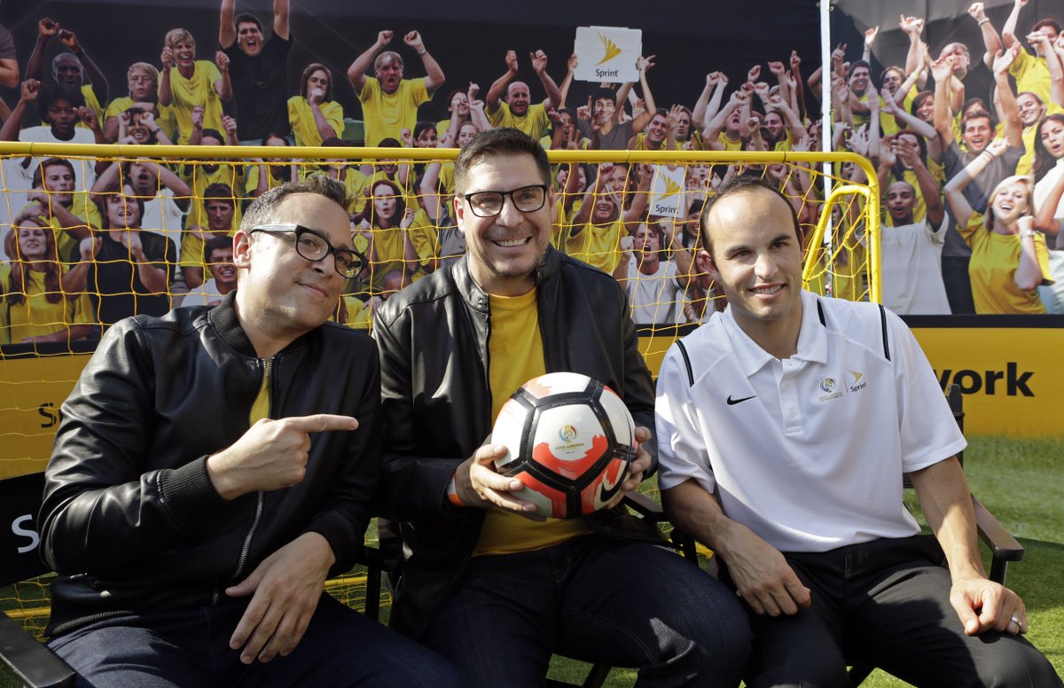 CESDTalent's tweet photo. “Heading” 2 the Top with @Sprint #theswitchisreal #CESD @thatwirelessguy  #Sprint4Copa @landondonovan @marceloclaure https://t.co/cQx3M0T9We