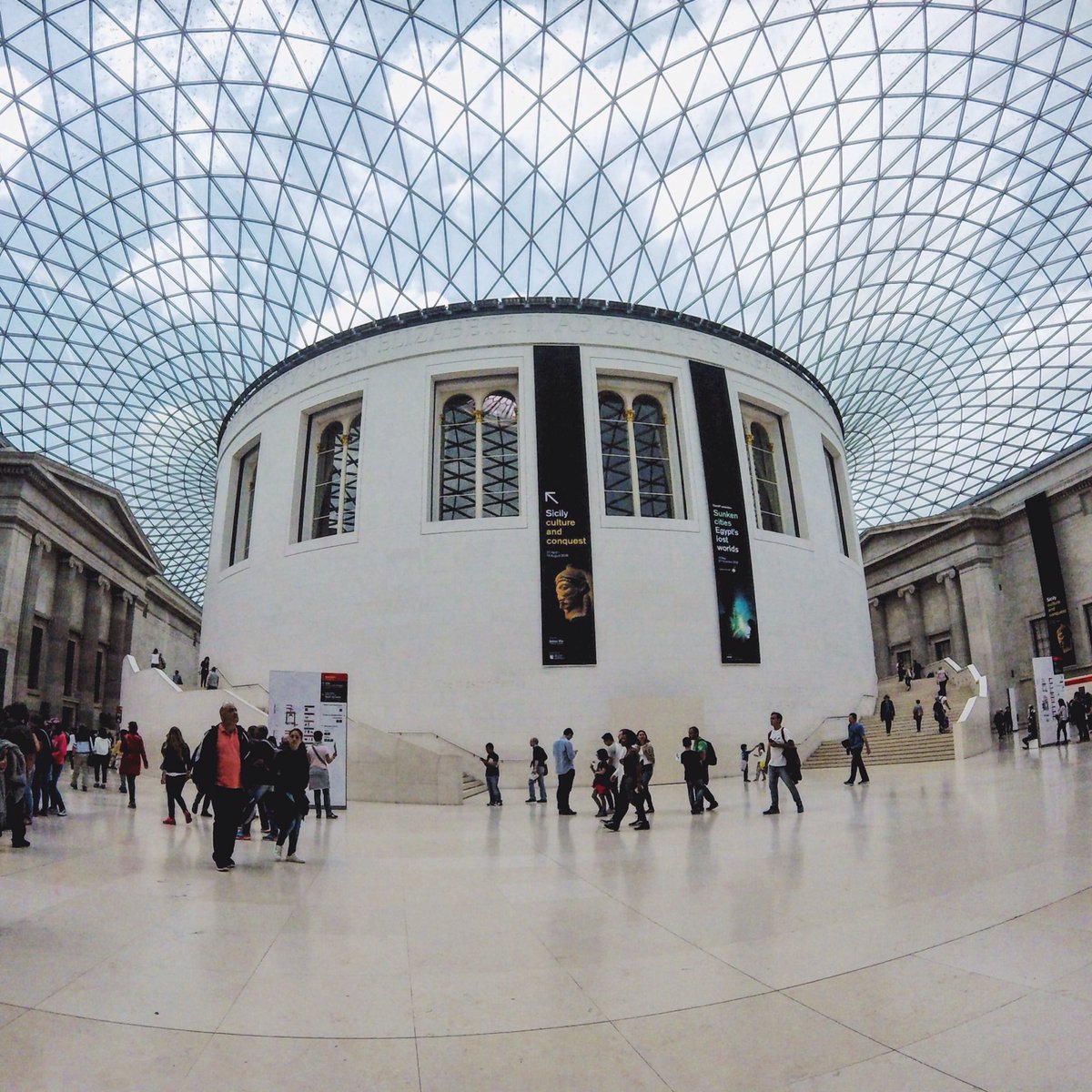 FSTS_official's tweet image. A day at the #britishmuseum