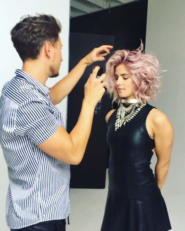 GrlWednesday320's tweet photo. Behind the scenes // final product
#ManeMuseEmily 💜💕🦄 https://t.co/5KaEDjB3yw