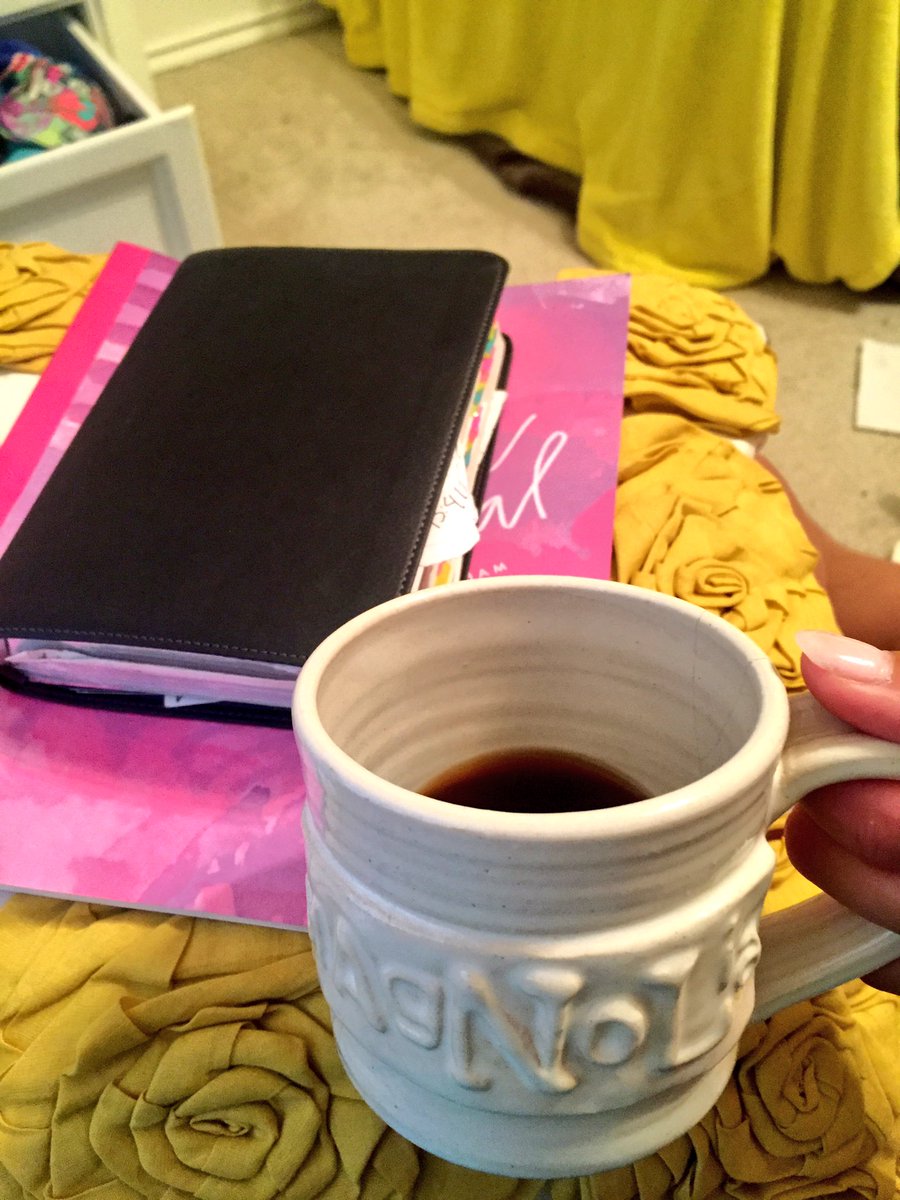 Melissarose18's tweet photo. This mug and my Jesus make me happy 🙌🏼 https://t.co/gWypdfW3mD