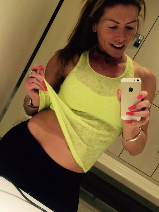 And a little peek to see what's underneath 😍😵 #milf #gymtime https://t.co/FV3XJrBNlb<a href="/tag/gymtime"class="tags"><span>#gymtime</span></a><a href="/tag/milf"class="tags"><span>#milf</span></a>