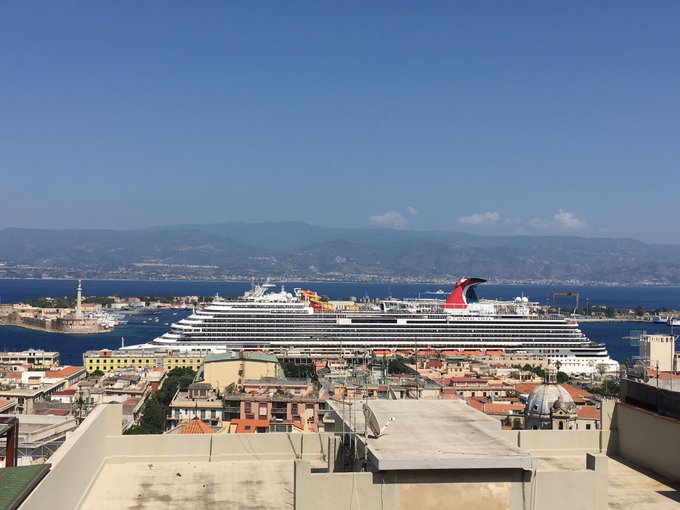 View image on Twitter