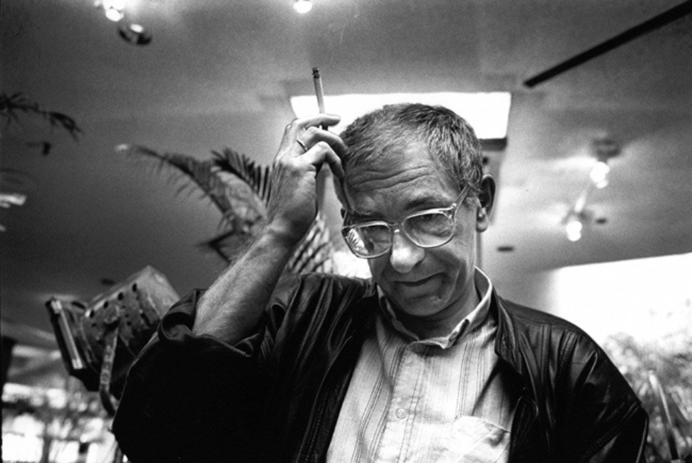 BrightIdeasLab's tweet photo. RT @FilmSchoolShort: On this day in 1941, the great Krzysztof Kieślowski was born. https://t.co/f744zwcCm1