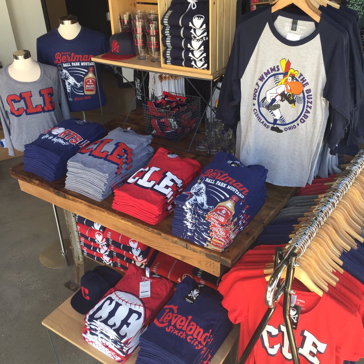 CLECLOTHINGCO's tweet photo. Cleveland we have another 1st Place team on a roll right now...lets get behind that TRIBE! https://t.co/k84RbJS4EG https://t.co/zU9T6tKeui