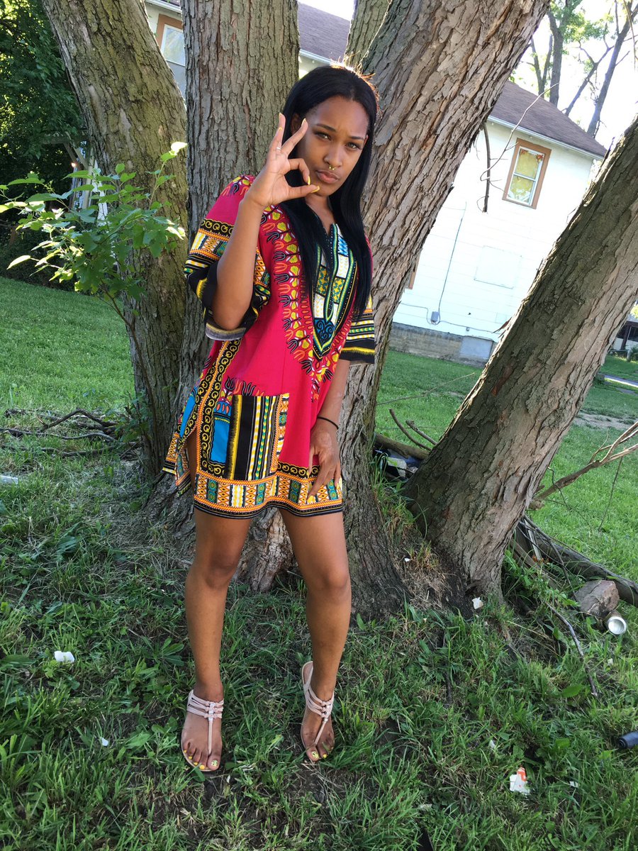 queeeen_ke's tweet photo. I didn't come to play 💕 #dashiki https://t.co/Yb1vORPyuk