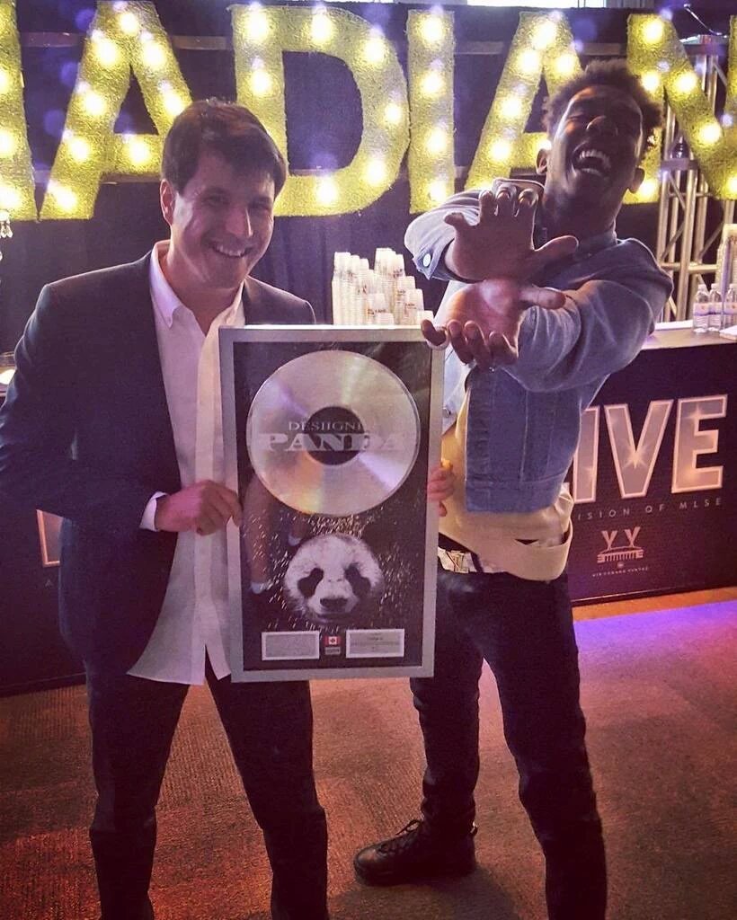 Dabiidaddy's tweet photo. @LifeOfDesiigner congratulations πβ
#KeepingThings100 https://t.co/02W8zwok6A