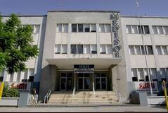 En el Hospital de la AMBB, repartimos agua desde las 7 hs a las 1830 hs. En la calle Patricios 347.