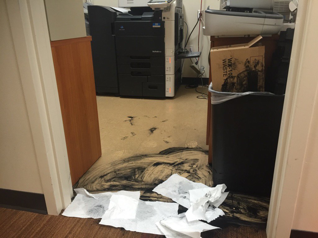 scottstricknc's tweet photo. Not a good start to the half day. #OpsProbs https://t.co/GQzMJzpdMy