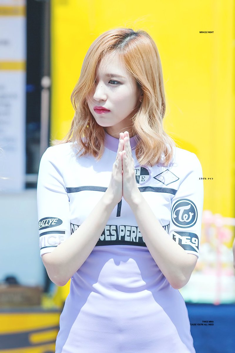 miraclenight324's tweet photo. 160528 한달 전,,, 굉장히 좋아하는 의상,,,, 이유는 머름,,,,,
 #TWICE #트와이스 #MINA #미나 https://t.co/lJrPLg4IqT